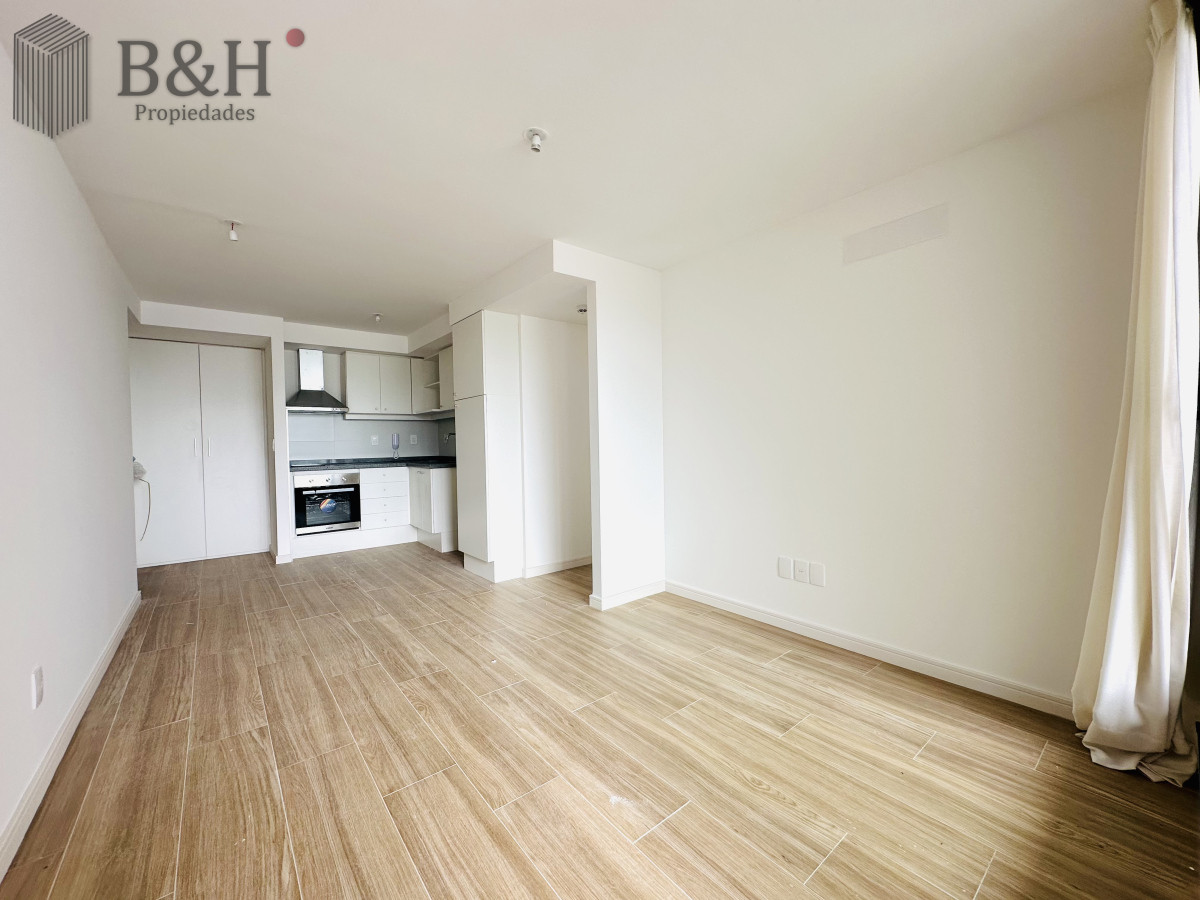 Apartamento ID.3710 - Apartamento de 2 Dormitorios Alquiler Anual, Playa Brava, Punta del Este