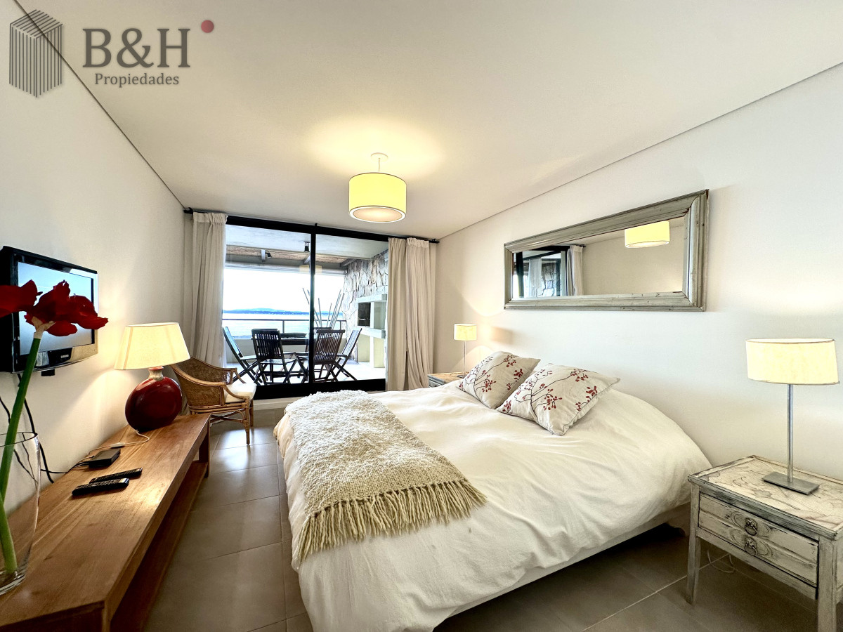 Apartamento ID.5185 - Alquiler temporario de apartamento de dos dormitorios con parrillero de uso exclusivo en Punta Ballena