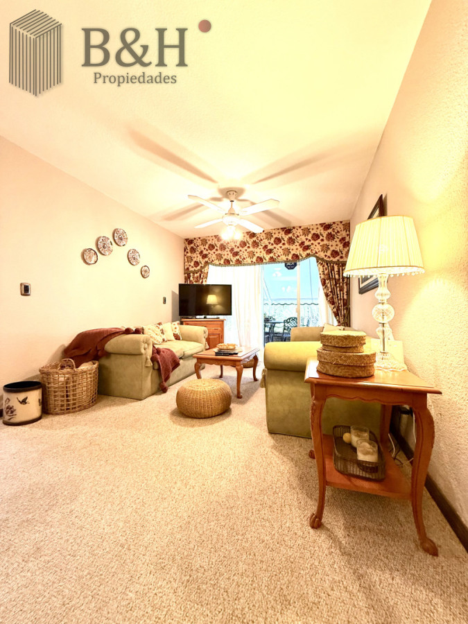 Apartamento ID.7163 - Apartamento en venta playa Mansa de 4 dormitorios y amplia terraza con parrillero propio 