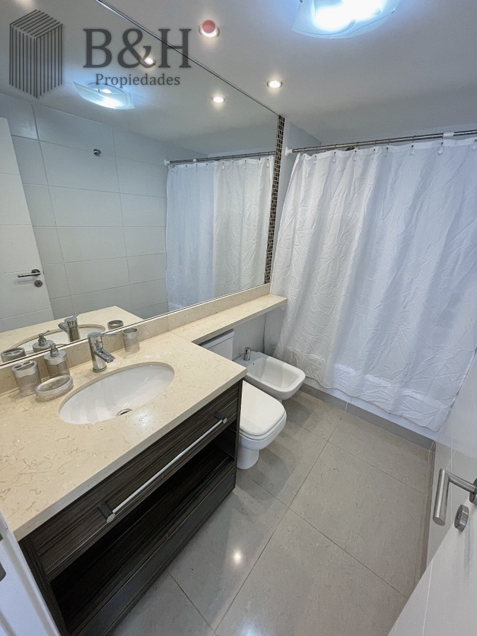 Apartamento ID.6038 - Apartamento de 2 Dormitorios a Pocos Metros de Playa Brava, Punta del Este