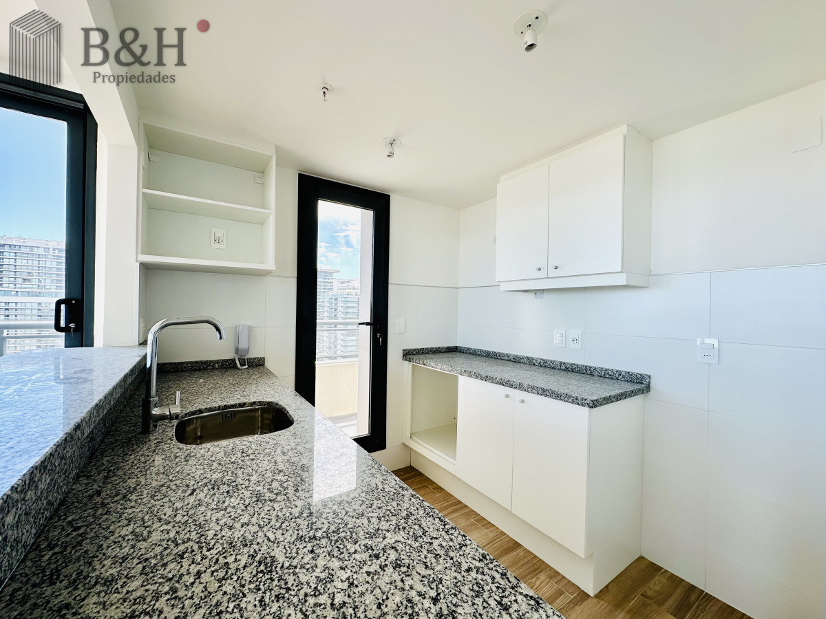 Apartamento ID.6873 - Venta de apartamento con vista al mar y muy luminoso de 2 dormitorios con 2 baños, Playa Brava Aidy Grill, Punta del Este