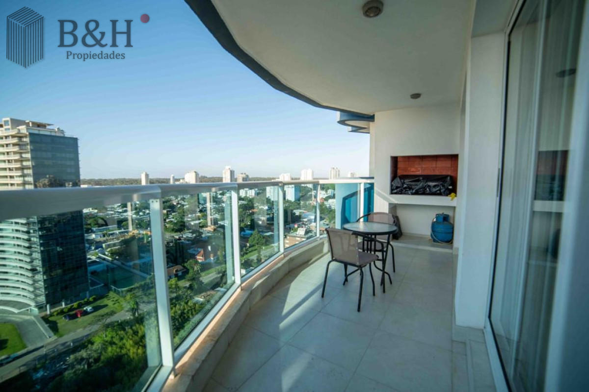 Apartamento ID.1717 - Alquiler temporario de apartamento piso alto de dos dormitorios con parrillero a gas en terraza, Playa Mansa 