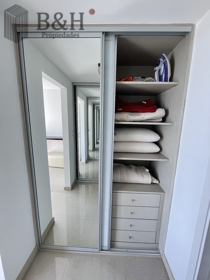 Apartamento ID.6038 - Apartamento de 2 Dormitorios a Pocos Metros de Playa Brava, Punta del Este