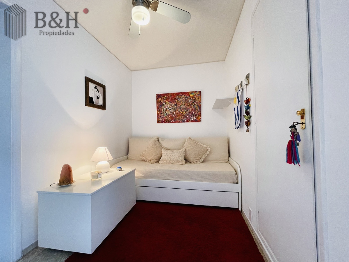 Apartamento ID.2254 - Alquiler Anual Apartamento de 1 Dormitorio y Medio en la Península, Punta del Este
