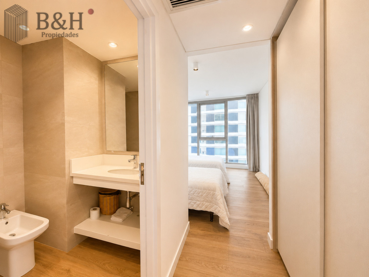 Apartamento ID.7698 - Espectacular Apartamento 3 Dormitorios y Dependencia, Trump Tower, Punta del Este, Brava