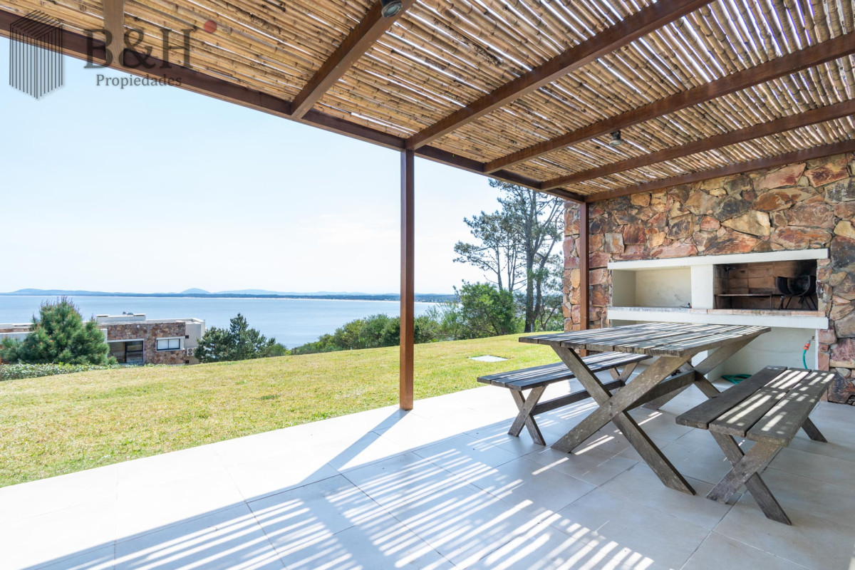 Lomo de la Ballena - GoPunta - Portal Inmobiliario de Punta del Este - Maldonado