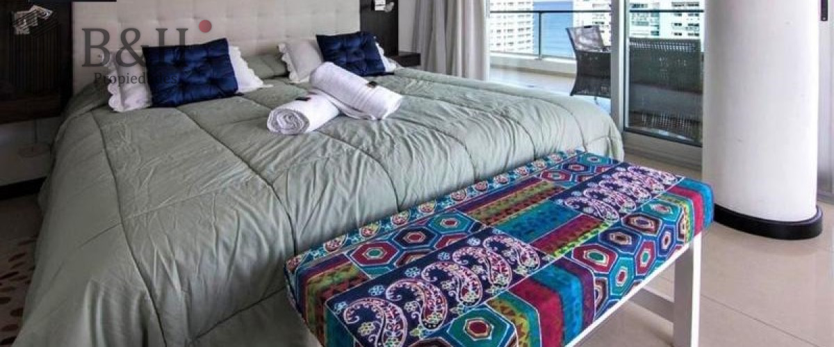 Apartamento ID.654 - Venta de Excelente Apartamento de 3 Dormitorios con Vista al Mar, Playa Mansa, Punta del Este