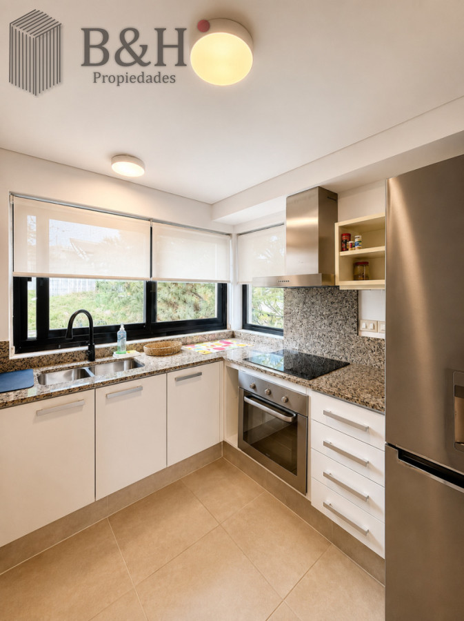 Apartamento ID.7943 - Venta de apartamento de 2 Dormitorios con Parrillero y Vistas al Mar, Punta Ballena 
