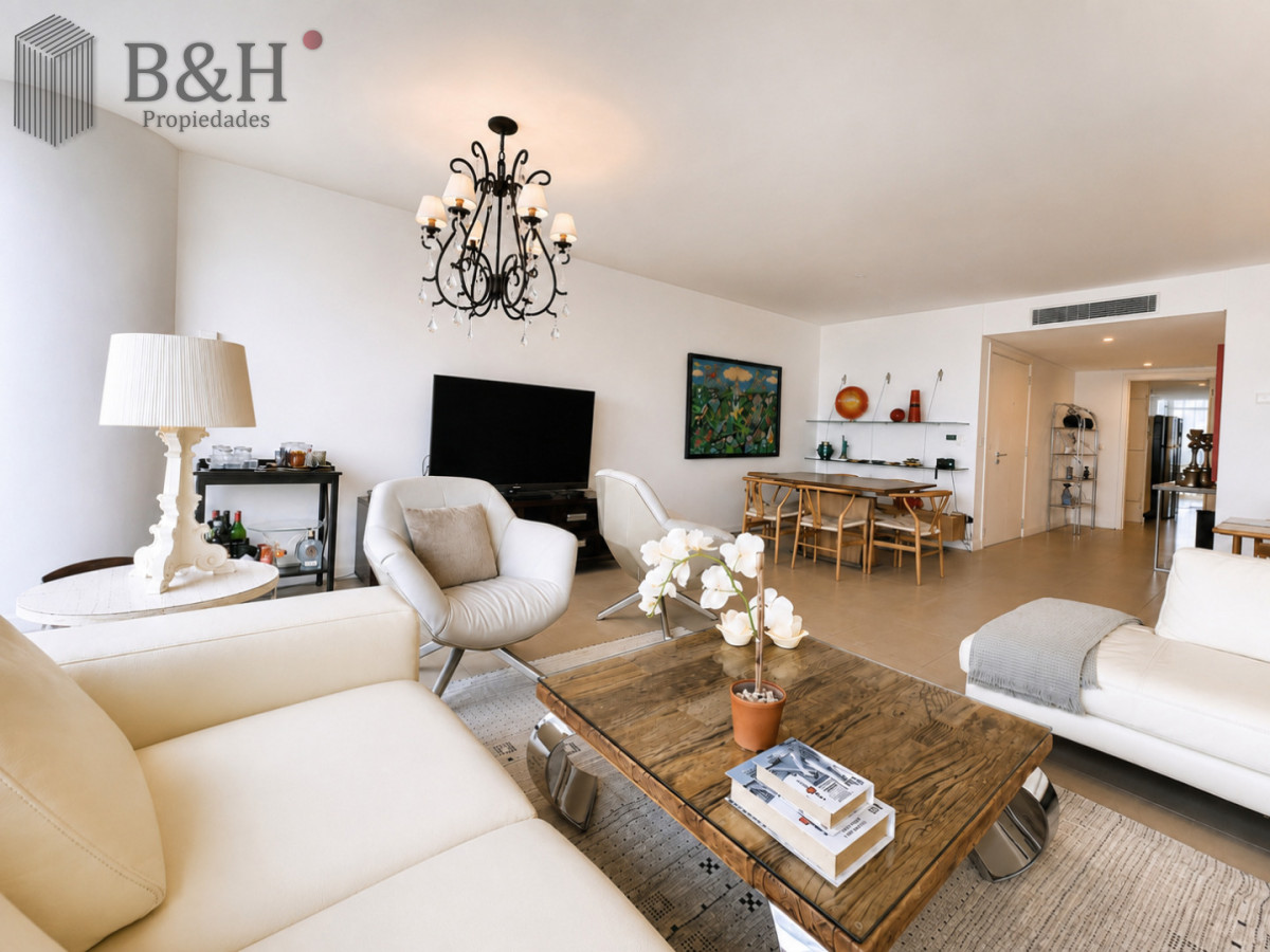Apartamento ID.2690 - Oportunidad en Venta y Alquiler temporal de maravilloso departamento esquinero en Torre Le Parc, Playa Brava, Punta del Este