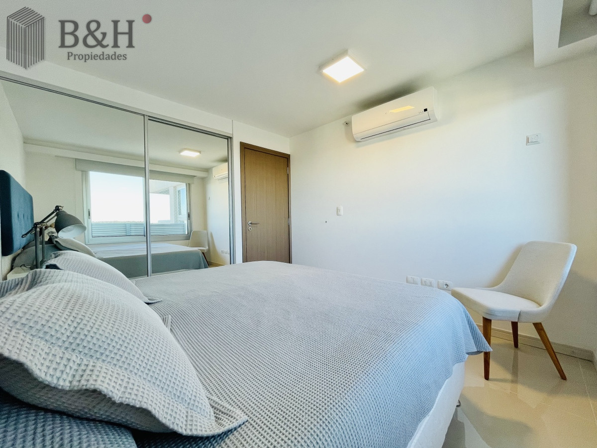 Apartamento ID.3261 - Apartamento piso alto con Vista de 3 Dormitorios y Parrillero en Playa Brava, Punta del Este 