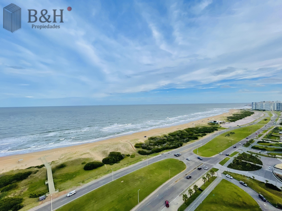 Apartamento ID.2301 - Venta Espectacular Apartamento Frente al Mar, 3 Dormitorios, Le Parc Punta del Este