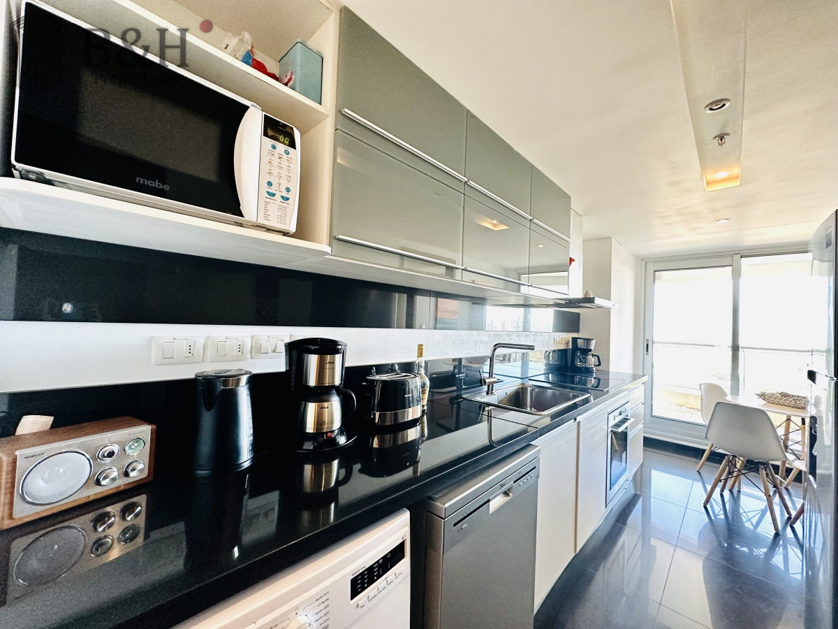 Apartamento ID.3369 - Alquiler de temporada de apartamento en playa Brava de 2 dormitorios mas dependencia de servicio