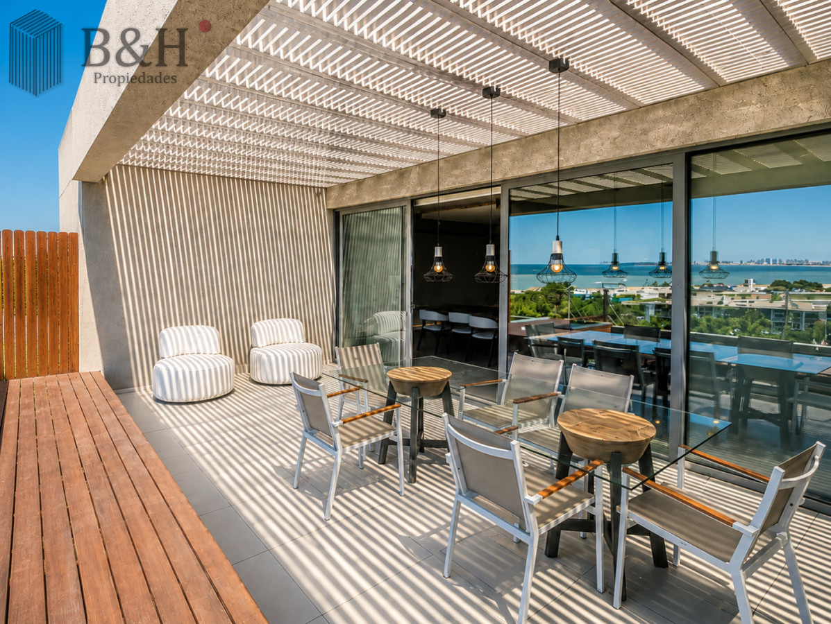 Apartamento ID.7754 - Apartamento de 3 Dormitorios, Parrillero de uso exclusivo y Jardín en Punta Ballena, Punta del Este