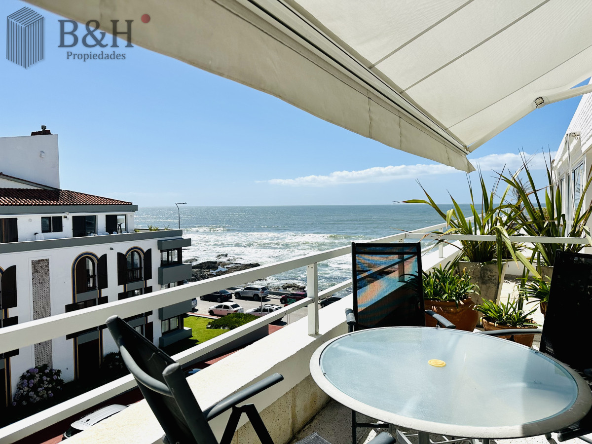 Apartamento ID.4141 - Alquiler y venta de apartamento con vista al Mar en Península de 3 dormitorios mas dependencia
