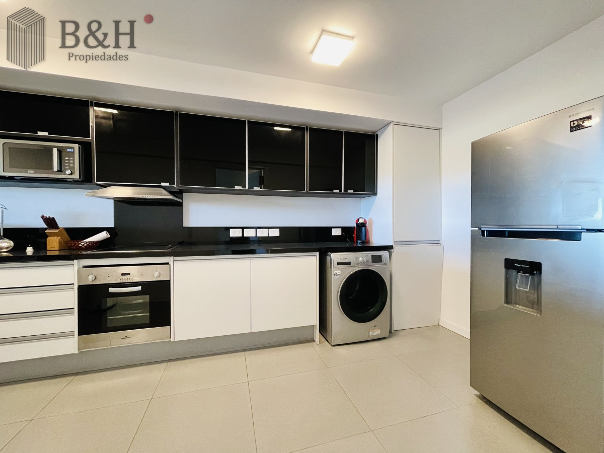 Apartamento ID.3421 - Alquiler temporario de Apartamento de 2 Dormitorios en edificio Silente Playa Brava