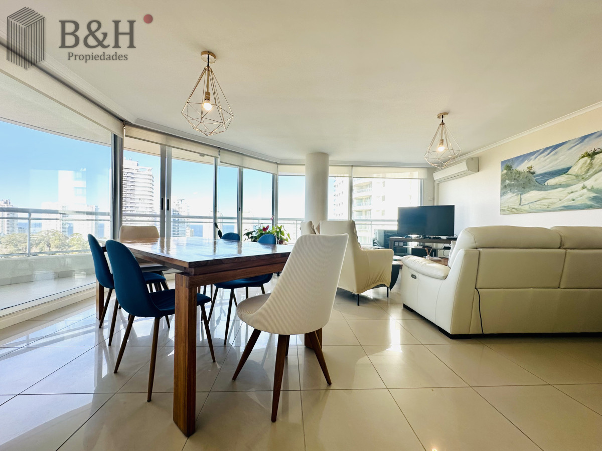 Apartamento ID.5748 - Apartamento de 3 Dormitorios en Playa Brava, Ocean Drive