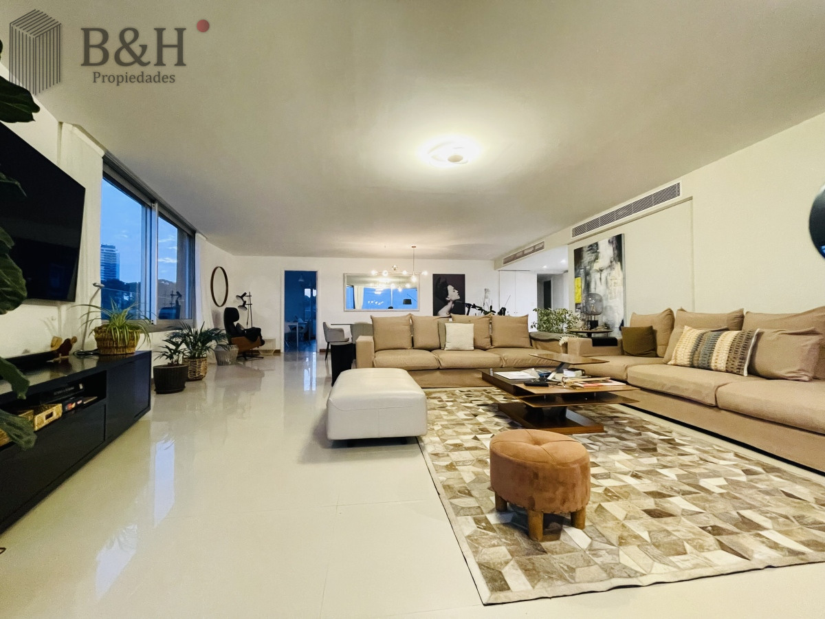 Apartamento ID.2991 - Moderno Apartamento Frente Al Mar, 3 Dormitorios y Dependencia