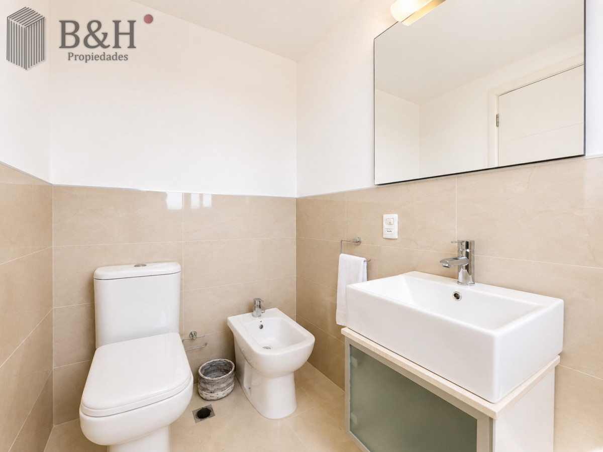 Apartamento ID.7890 - Penthouse de 3 Dormitorios con Barbacoa en Primera Línea del Mar, Playa Brava Punta del Este