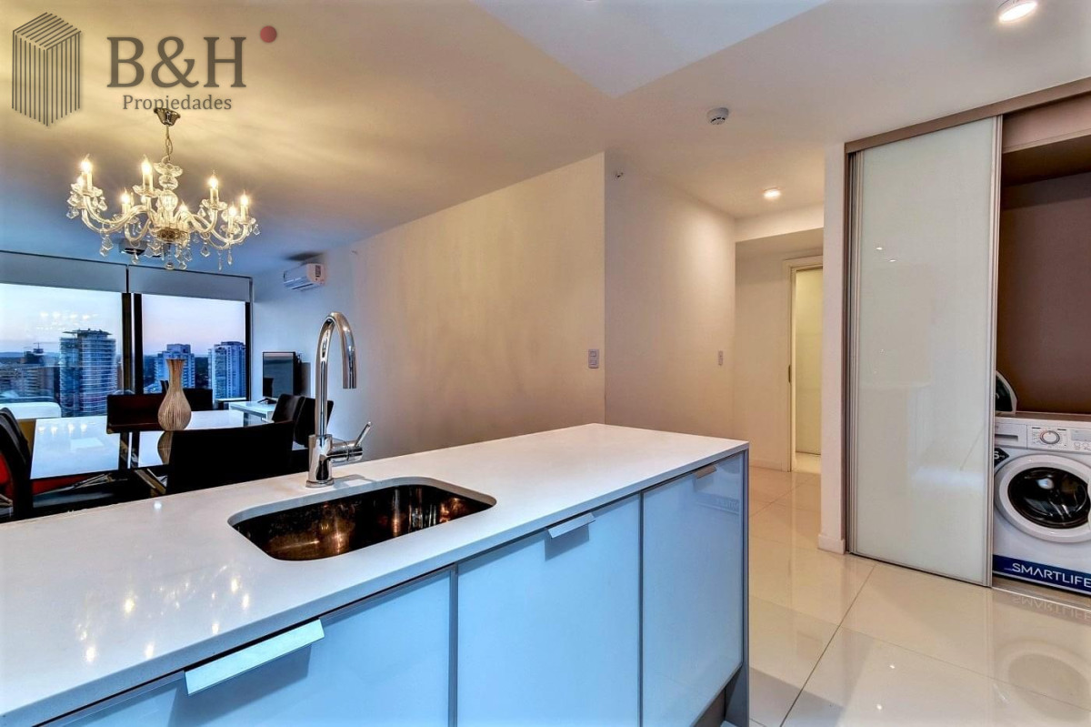 Apartamento ID.1241 - Alquiler temporario de apartamento de dos dormitorios con dos baños a pasos de la Playa y centro comercial, Punta del Este