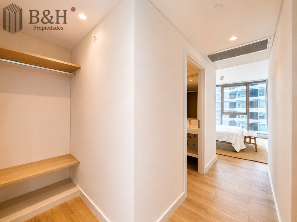 Apartamento ID.7698 - Espectacular Apartamento 3 Dormitorios y Dependencia, Trump Tower, Punta del Este, Brava