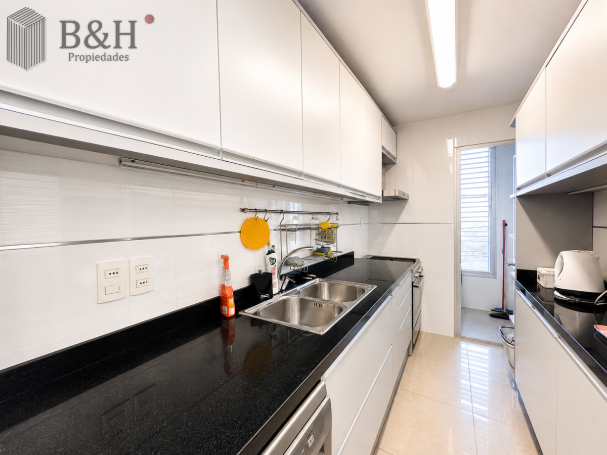 Apartamento ID.6888 - Venta de apartamento en Península de Punta del este con 3 dormitorios y 2 baños reciclado 