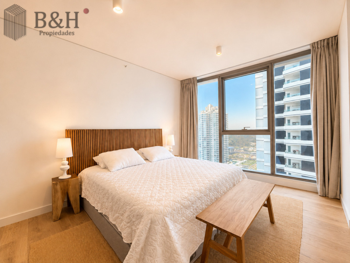 Apartamento ID.7698 - Espectacular Apartamento 3 Dormitorios y Dependencia, Trump Tower, Punta del Este, Brava