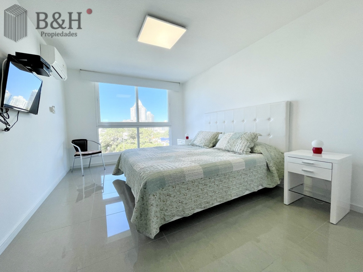 Apartamento ID.399 - Venta y alquiler temporario de apartamento de un dormitorio en torre de categoría a pasos de Playa Brava