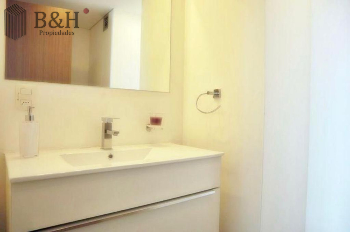 Apartamento ID.5635 - Apartamento piso alto con Vista de 3 Dormitorios y Parrillero en Playa Brava, Punta del Este 