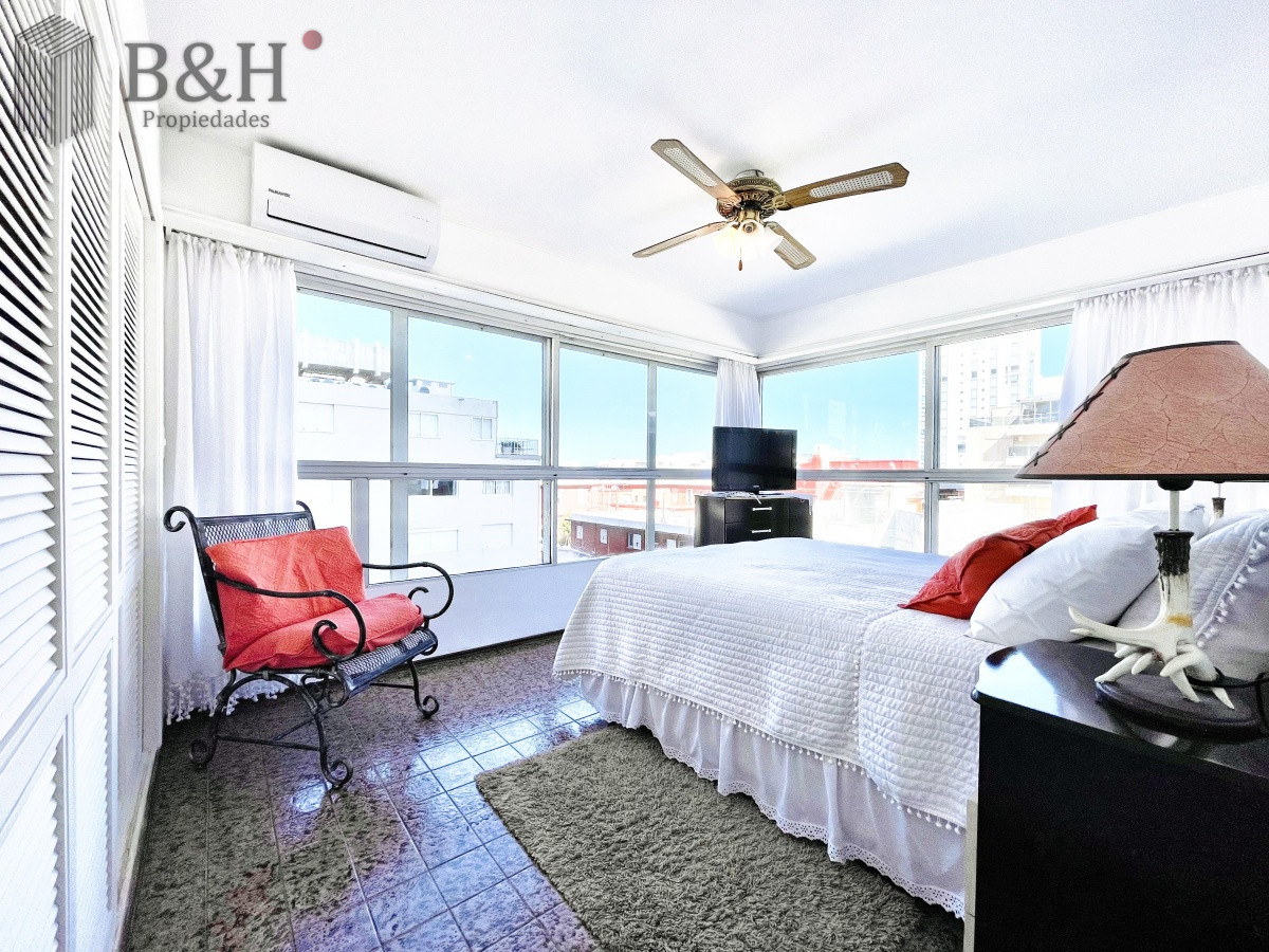 Apartamento ID.415 - Apartamento de 2 Dormitorios Reciclado, Península de Punta del Este
