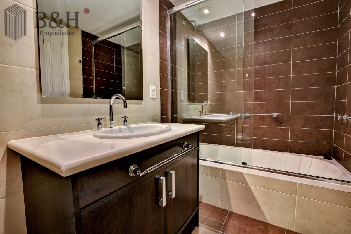 Apartamento ID.5238 - Apartamento de 3 Dormitorios en Imperiale, Frente al Mar  - Oportunidad en Venta