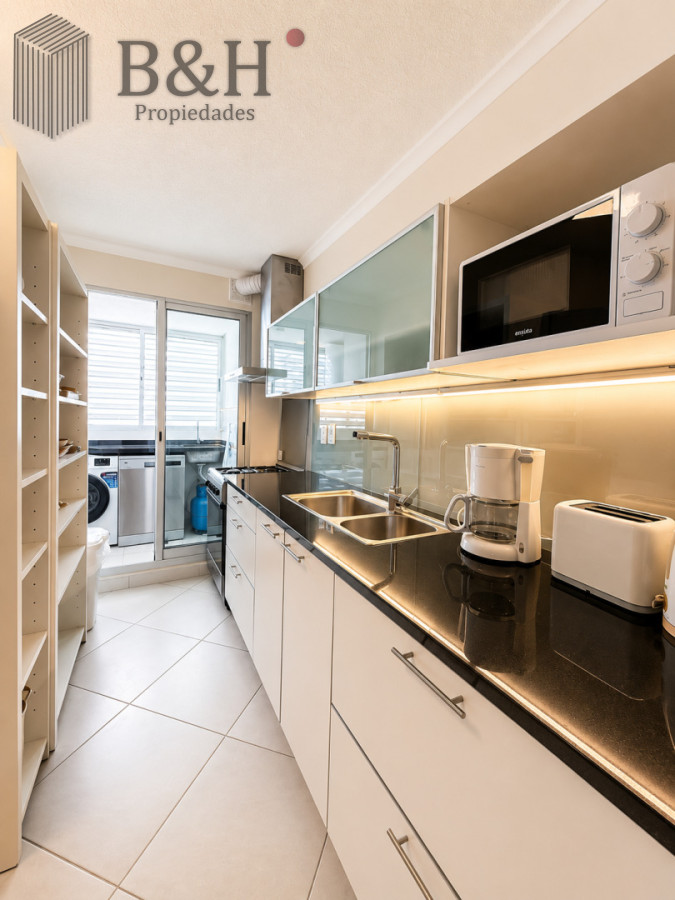 Apartamento ID.7203 - Apartamento luminoso con variedad de servicios en venta, 3 dormitorios, zona Roosevelt Playa Brava