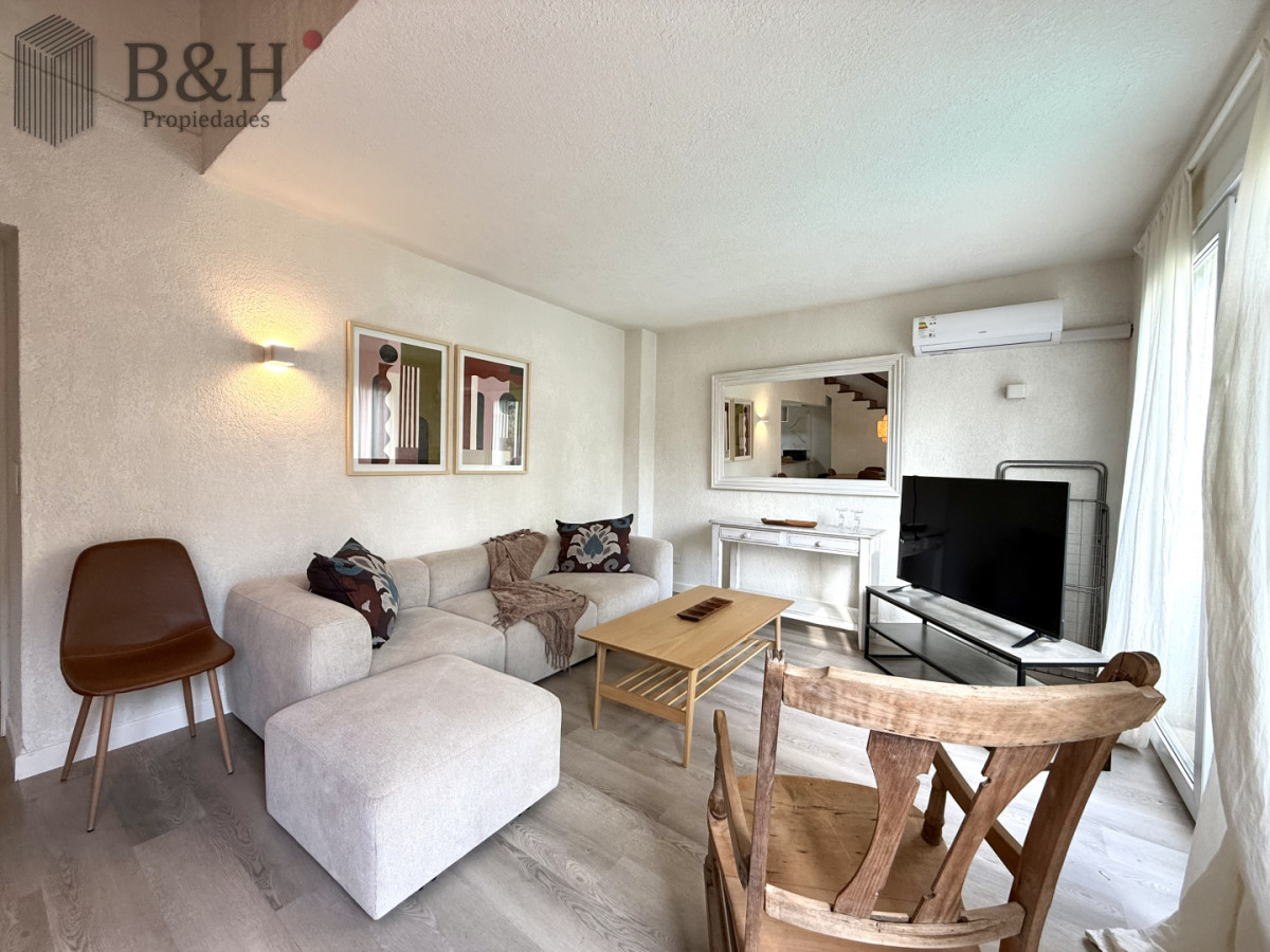 Apartamento ID.6829 - Alquiler anual o invernal de apartamento dúplex con parrillero propio en Rincón del Indio