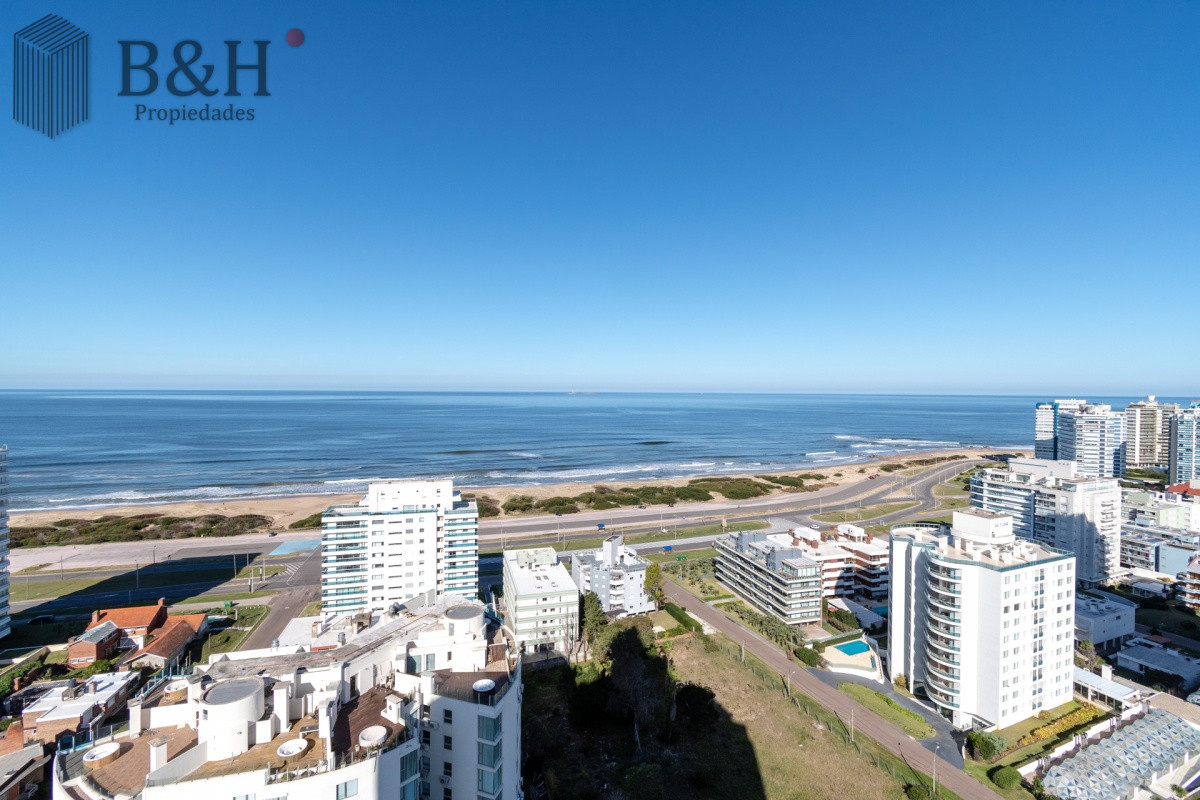 Apartamento ID.473 - Apartamento de 2 Dormitorios en Playa Brava con Vista al Mar - Venta