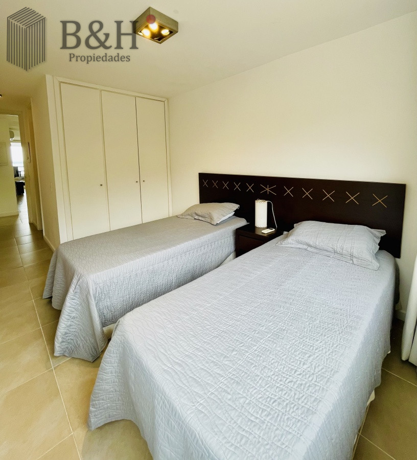 Apartamento ID.4491 - Venta de apartamento de dos dormitorios con parrillero en complejo privado de Punta Ballena