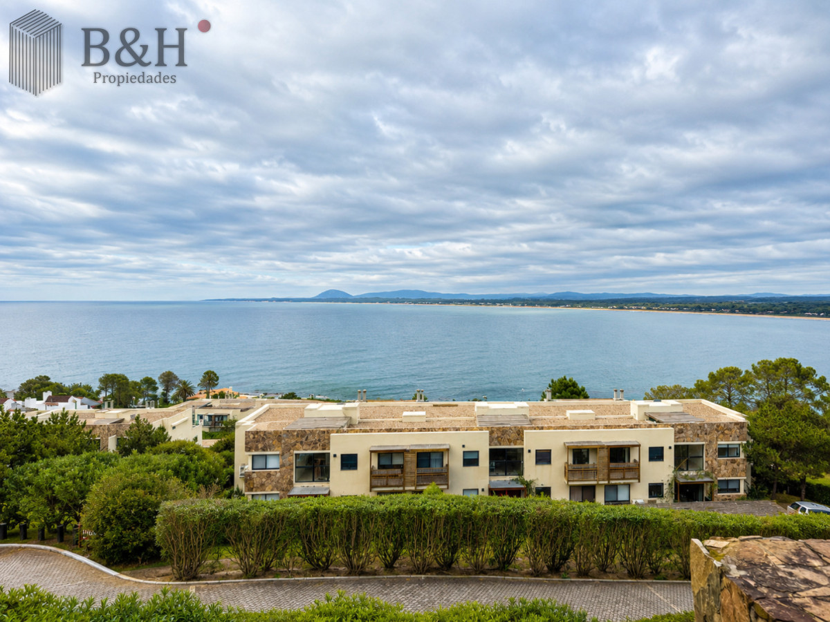 Apartamento ID.7943 - Venta de apartamento de 2 Dormitorios con Parrillero y Vistas al Mar, Punta Ballena 