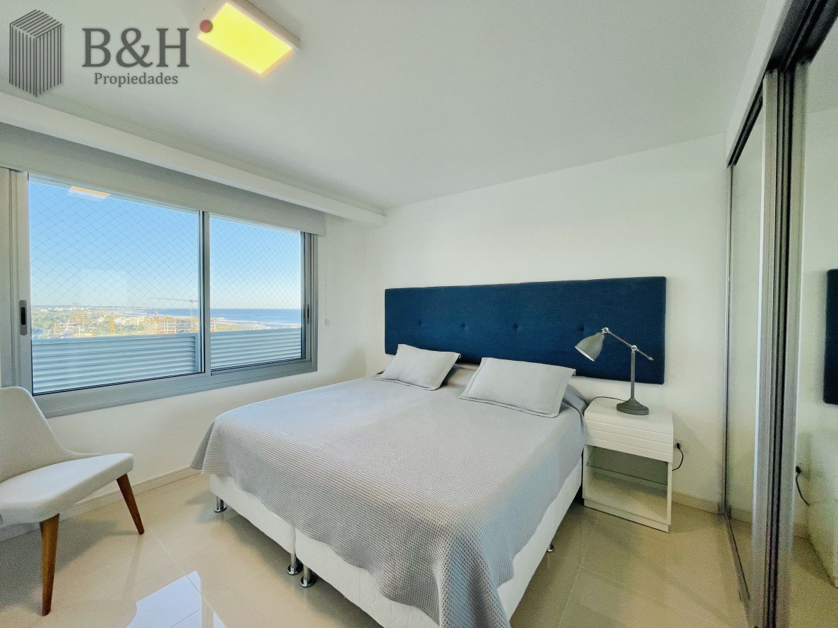 Apartamento ID.3261 - Apartamento piso alto con Vista de 3 Dormitorios y Parrillero en Playa Brava, Punta del Este 