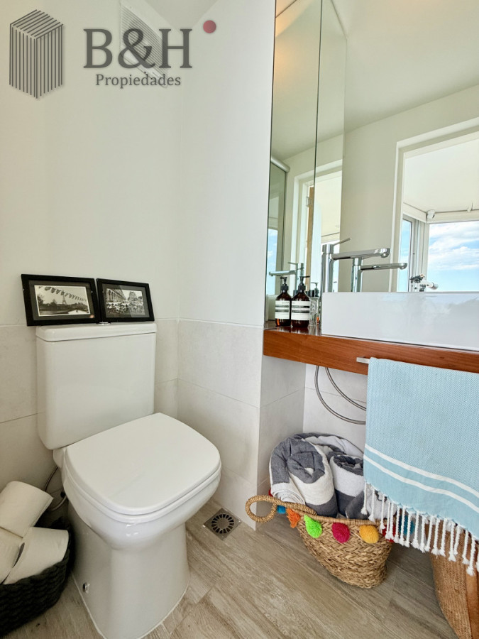 Apartamento ID.6402 - Apartamento Penthouse finamente decorado de 3 dormitorios con parrillero propio en alquiler temporario, Roosevelt Brava, Punta del Este