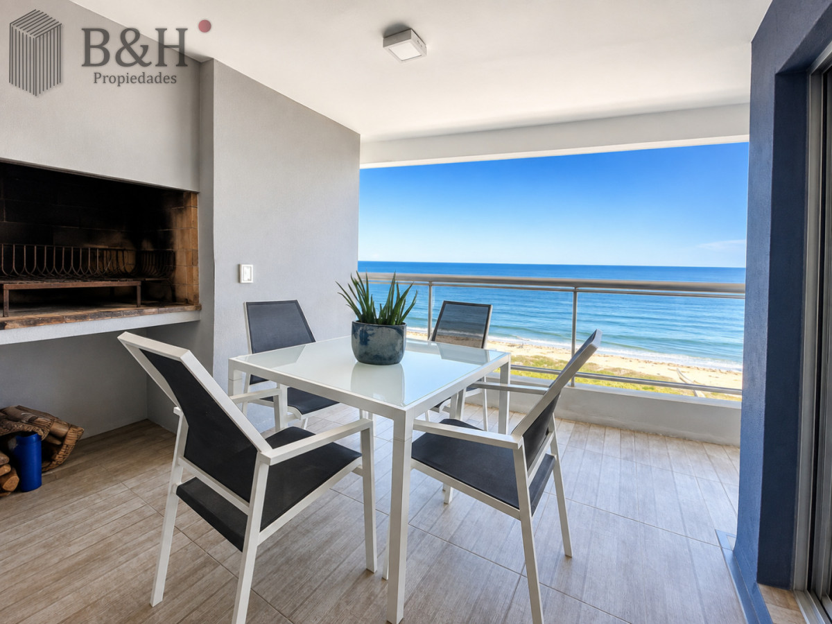 Apartamento ID.7925 - Moderno Apartamento de 3 Dormitorios con Parrillero propio y Dependencia, Playa Brava Punta del Este