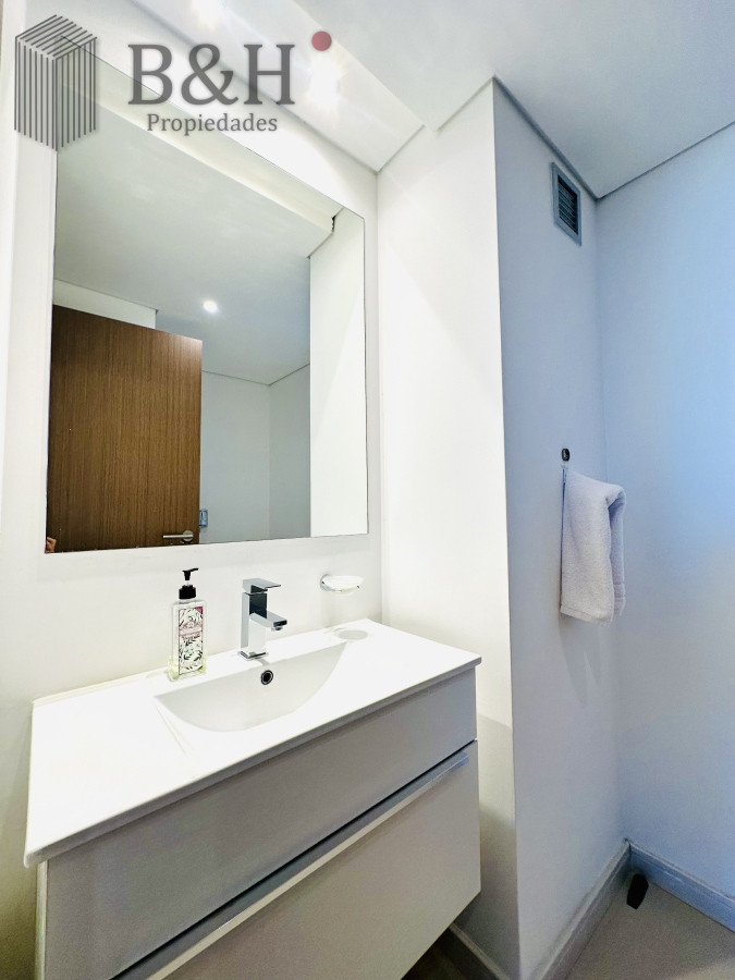 Apartamento ID.3369 - Alquiler de temporada de apartamento en playa Brava de 2 dormitorios mas dependencia de servicio