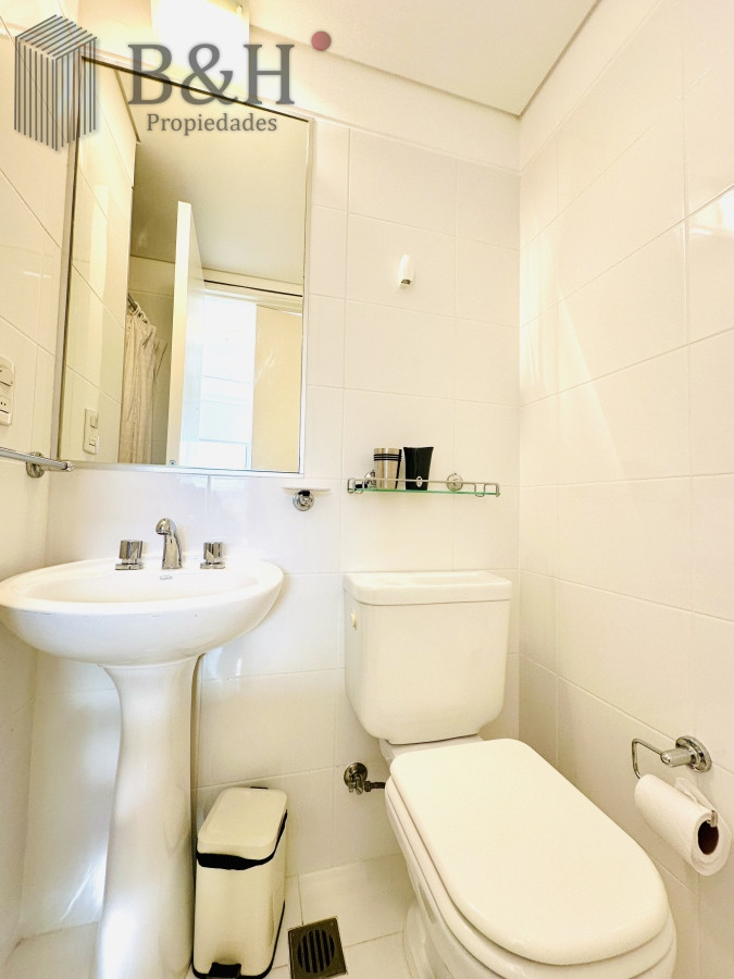 Apartamento ID.2690 - Oportunidad en Venta y Alquiler temporal de maravilloso departamento esquinero en Torre Le Parc, Playa Brava, Punta del Este