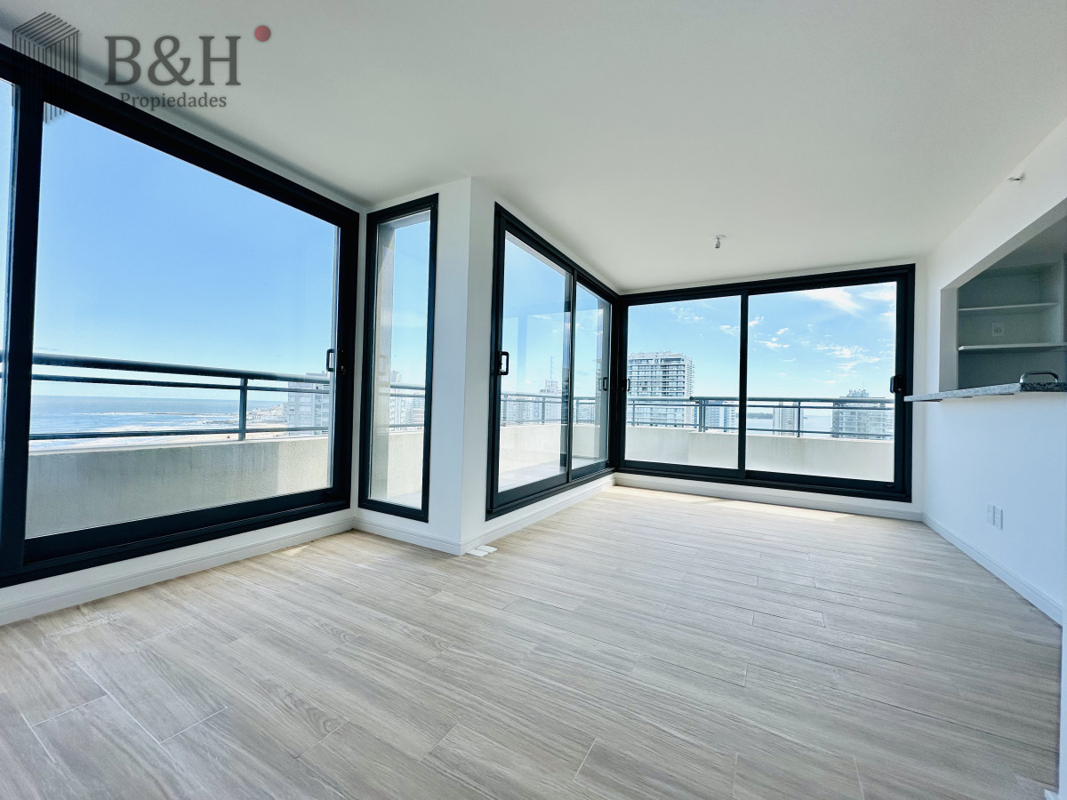 Apartamento ID.6873 - Venta de apartamento con vista al mar y muy luminoso de 2 dormitorios con 2 baños, Playa Brava Aidy Grill, Punta del Este