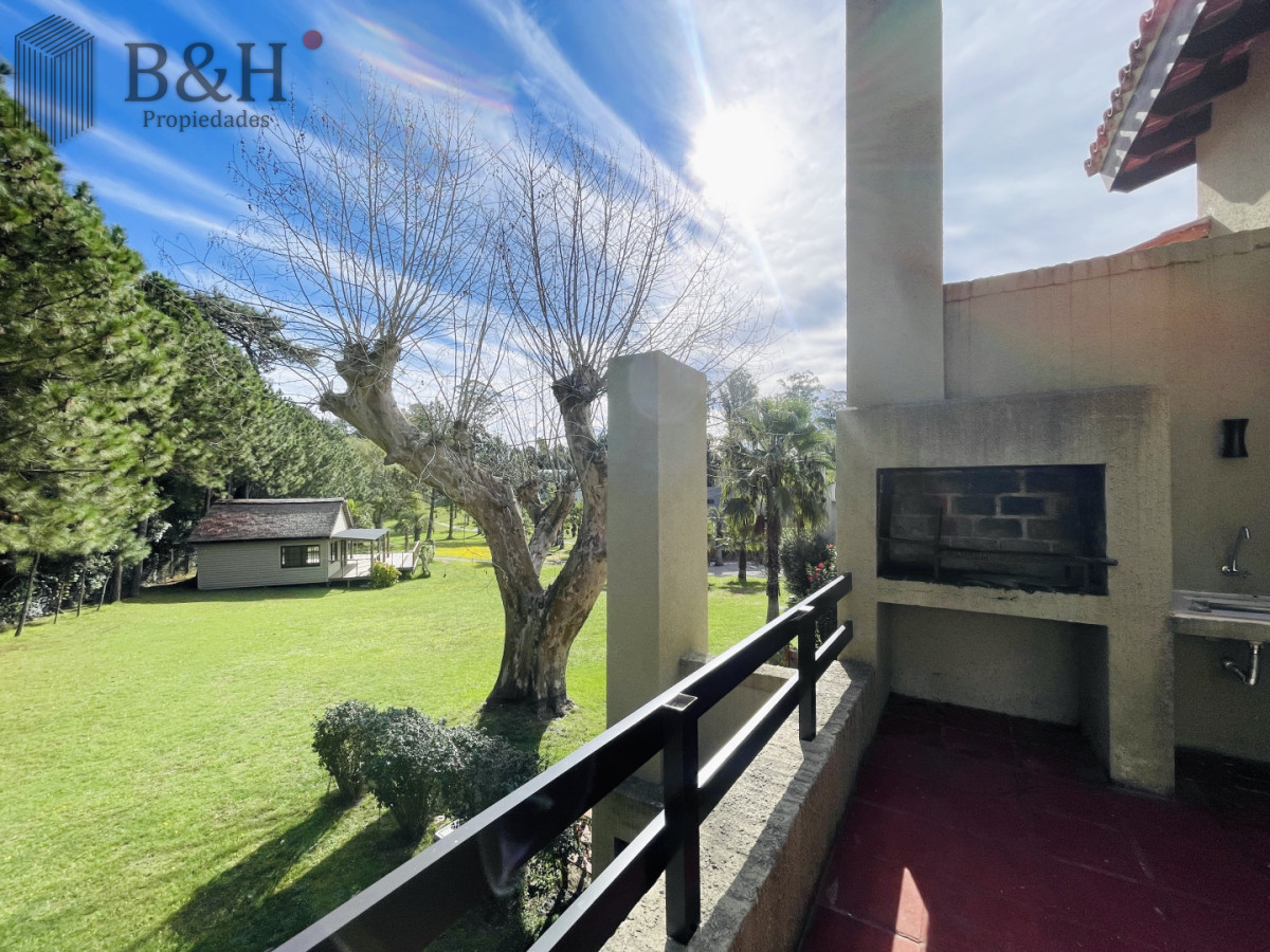 Apartamento ID.6829 - Alquiler anual o invernal de apartamento dúplex con parrillero propio en Rincón del Indio