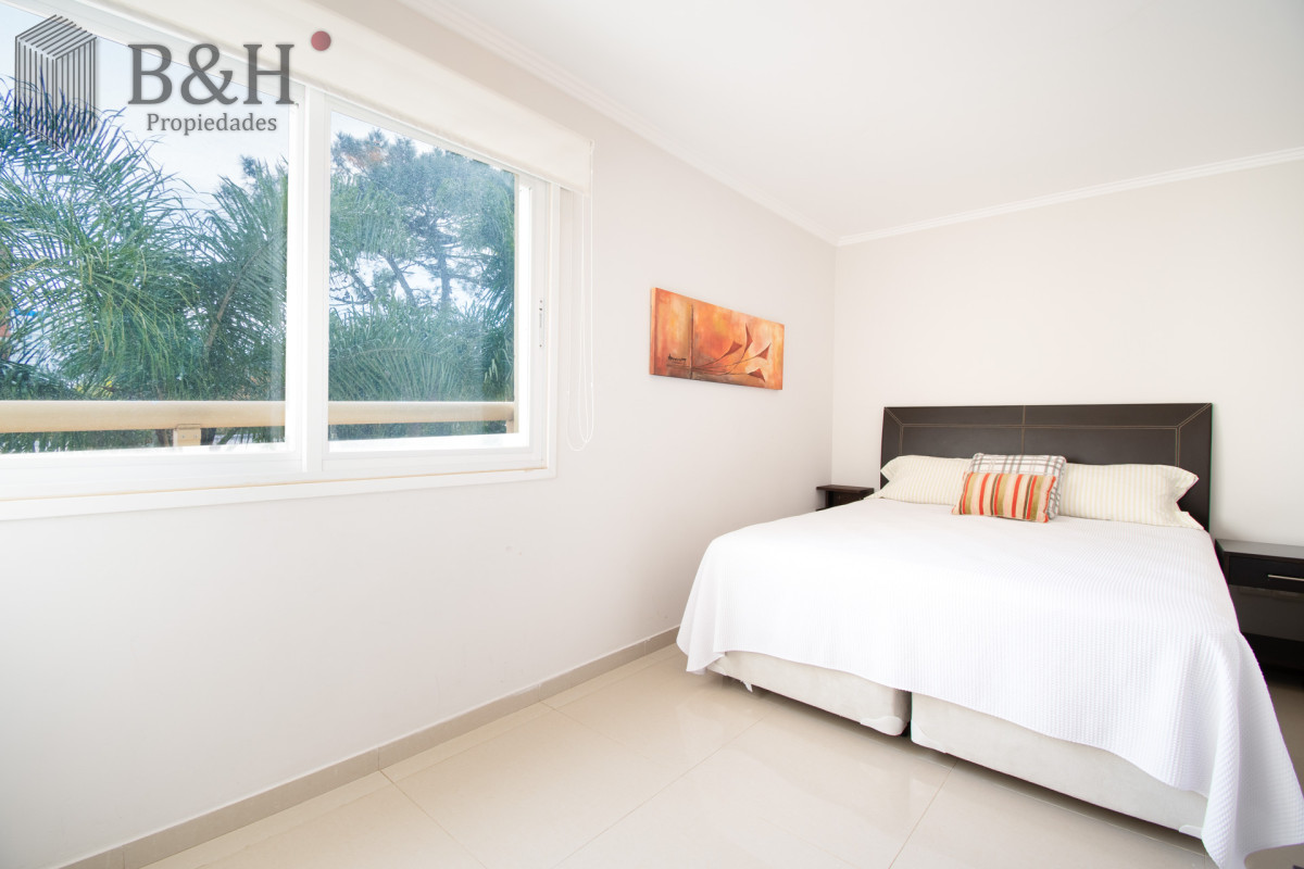 Apartamento ID.316 - Moderno Apartamento de 3 Dormitorios a Pocas Cuadras del Mar En Venta, Playa Brava