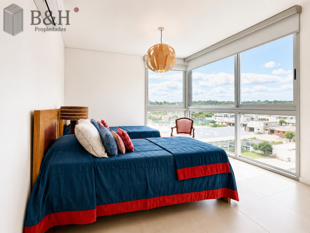 Apartamento ID.2690 - Oportunidad en Venta y Alquiler temporal de maravilloso departamento esquinero en Torre Le Parc, Playa Brava, Punta del Este