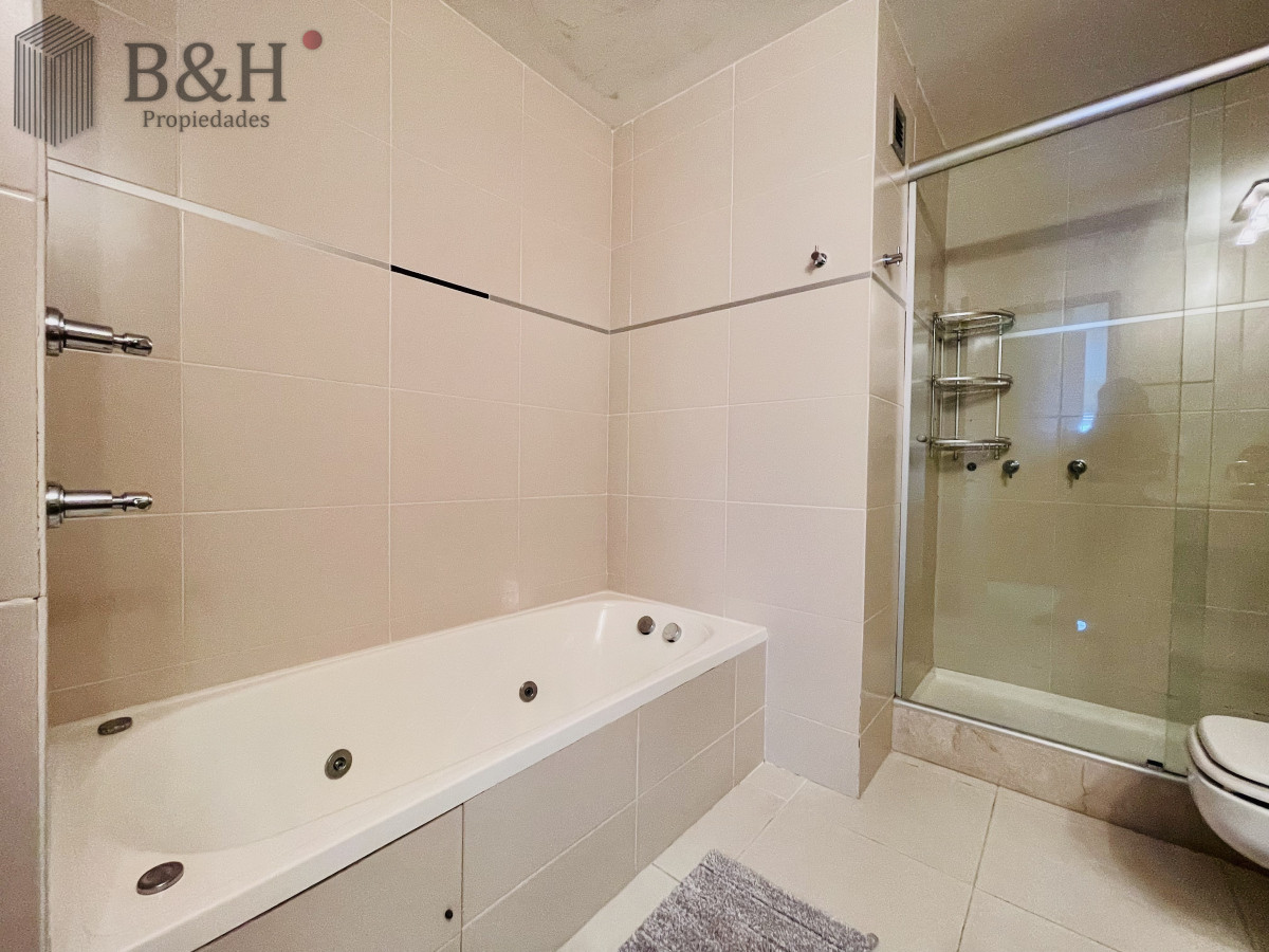Apartamento ID.4492 - Excelente Apartamento de 2 Dormitorios con Vista al Mar, Playa Mansa
