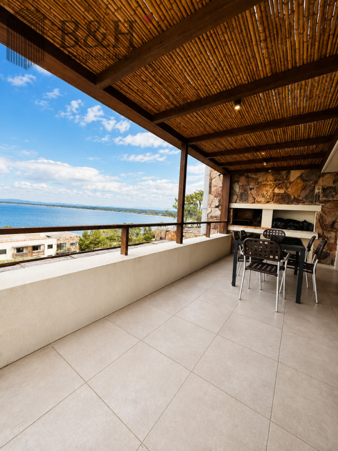 Apartamento ID.7943 - Venta de apartamento de 2 Dormitorios con Parrillero y Vistas al Mar, Punta Ballena 