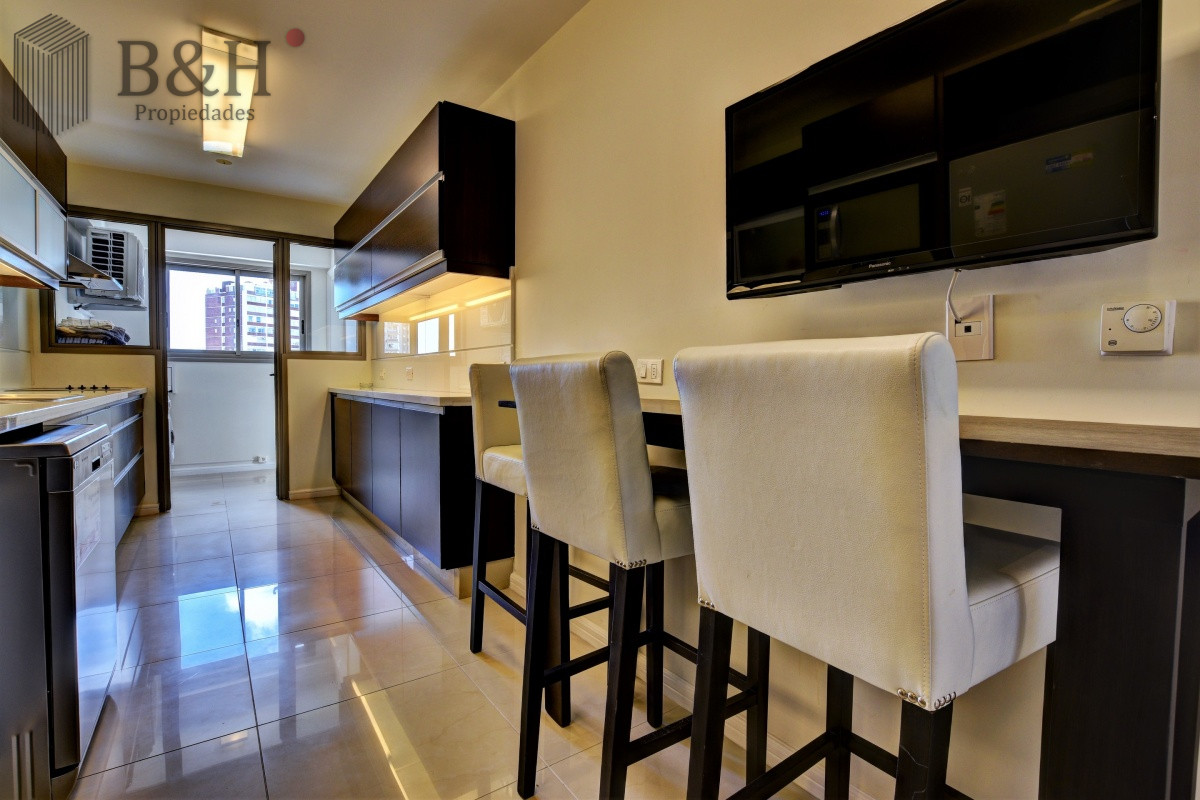 Apartamento ID.5238 - Apartamento de 3 Dormitorios en Imperiale, Frente al Mar  - Oportunidad en Venta