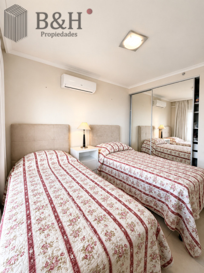 Apartamento ID.7203 - Apartamento luminoso con variedad de servicios en venta, 3 dormitorios, zona Roosevelt Playa Brava
