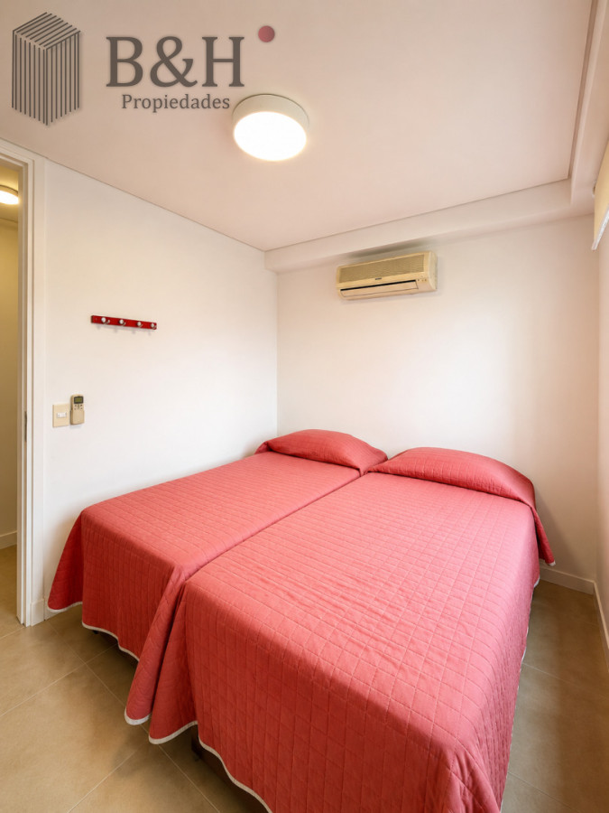 Apartamento ID.7943 - Venta de apartamento de 2 Dormitorios con Parrillero y Vistas al Mar, Punta Ballena 