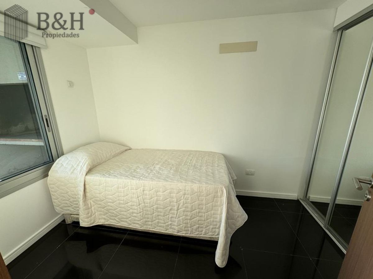 Apartamento ID.5634 - Apartamento de 2 Dormitorios + Dependencia y parrillero propio en Playa Brava